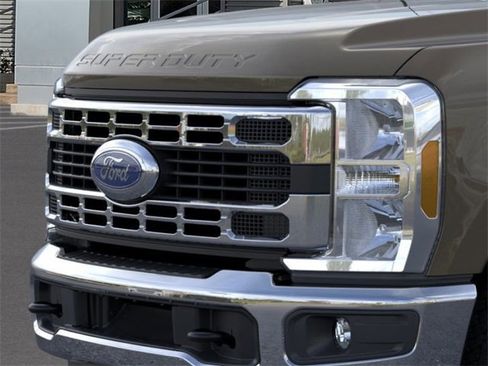 New 2026 Ford F250 XLT image 17