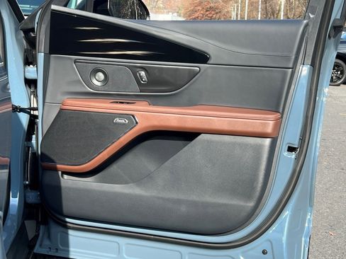 New 2026 Lincoln Nautilus Reserve w/ Jet Appearance Package image 7