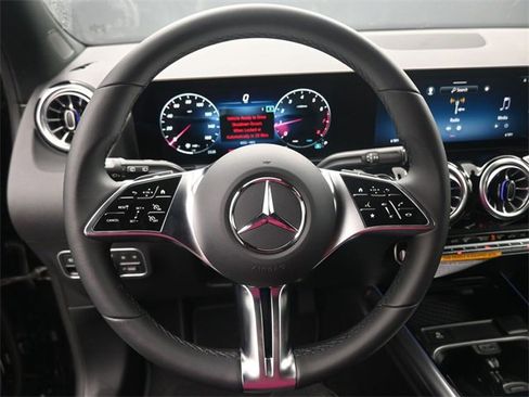 New 2025 Mercedes-Benz GLA 250 image 27
