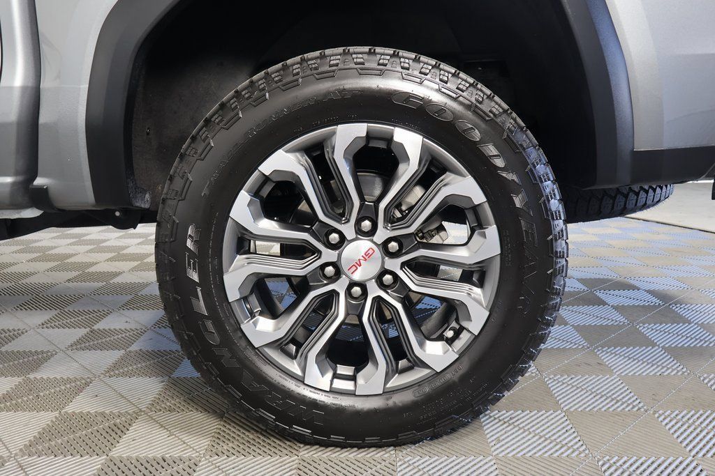 Used 2023 GMC Canyon Denali AWD/4WD image 16