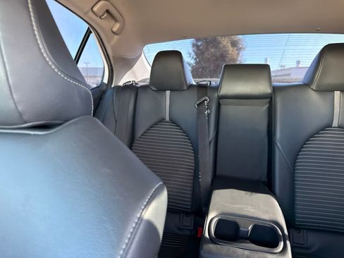 Used 2019 Toyota Camry SE w/ Carpet Mat Package FWD image 21