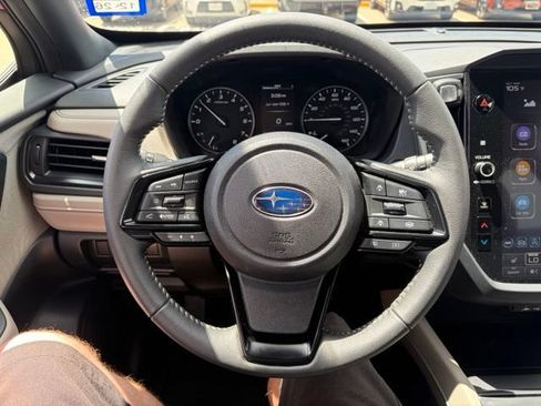 Used 2025 Subaru Forester Premium AWD/4WD image 7