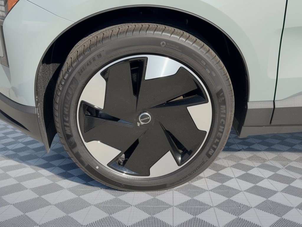 New 2026 Volvo EX30 Plus w/ Climate Package RWD image 13