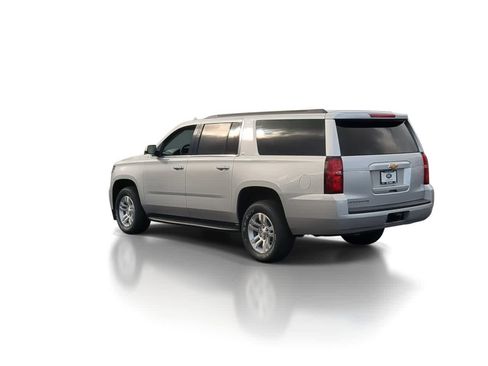 Used 2019 Chevrolet Suburban LT image 6