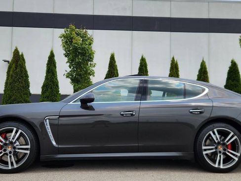 Used 2014 Porsche Panamera AWD/4WD image 2