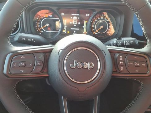 New 2026 Jeep Wrangler Unlimited Rubicon image 13