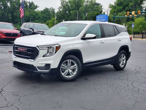 Used 2024 GMC Terrain SLE FWD image 1