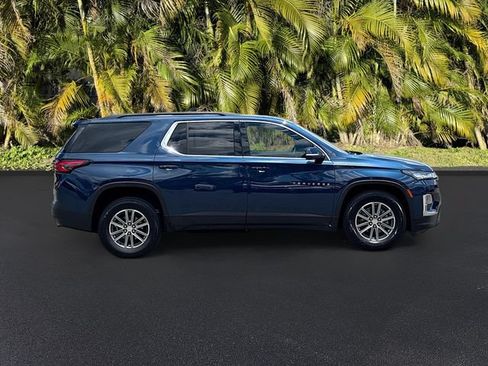 Used 2023 Chevrolet Traverse LT FWD image 3