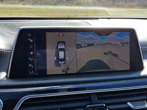 Used 2016 BMW 750i xDrive 750i xDrive image 19