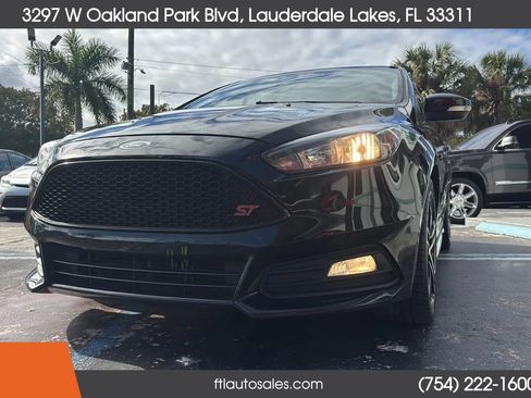 Used 2018 Ford Focus ST image 15