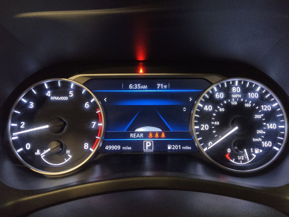 Used 2024 Nissan Sentra SV FWD image 23