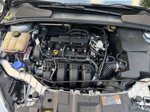 Used 2016 Ford Focus SE FWD image 14