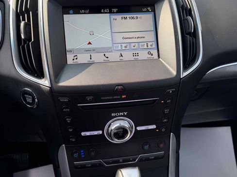 Used 2018 Ford Edge Titanium w/ Equipment Group 302A AWD/4WD image 23