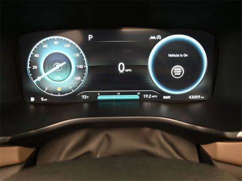 Used 2022 Hyundai Santa Fe Limited w/ Cargo Package image 6