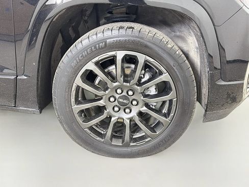 Used 2023 GMC Acadia Denali w/ Black Diamond Edition AWD/4WD image 30