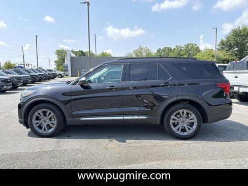 Used 2025 Ford Explorer Active w/ Active Comfort Package AWD/4WD image 4