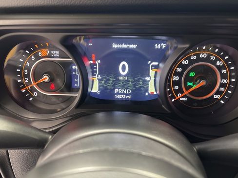 Used 2024 Jeep Wrangler Sport S image 13