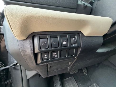 Used 2021 Subaru Ascent Limited AWD/4WD image 10