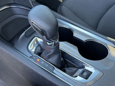 Used 2022 Chevrolet Malibu LT image 31