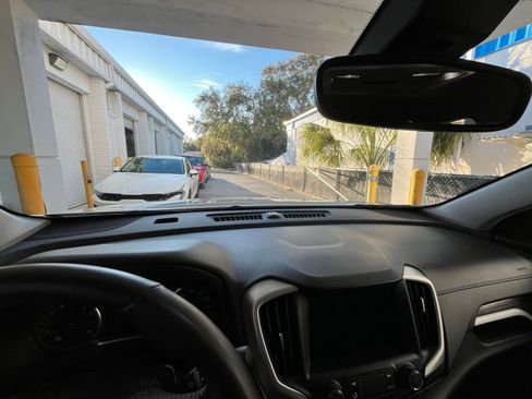 Used 2024 GMC Terrain SLT image 34