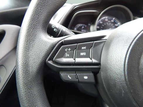 Used 2019 Toyota Yaris XLE image 17