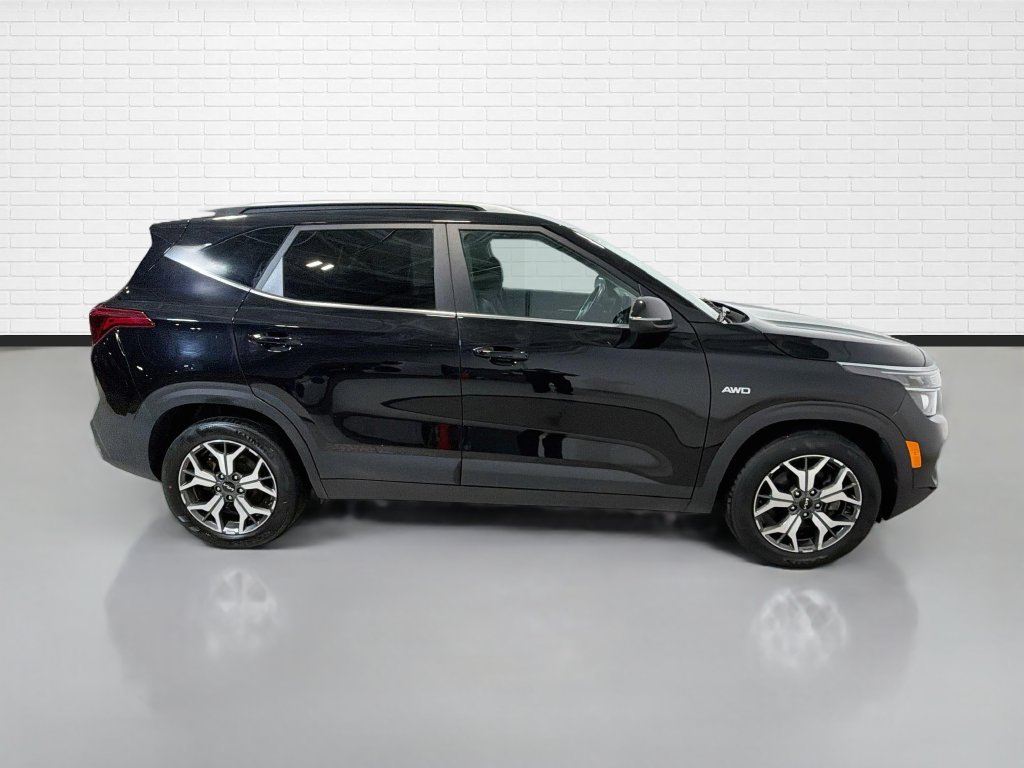 Used 2023 Kia Seltos EX AWD/4WD image 10