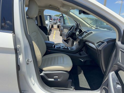 Certified 2019 Ford Edge SEL w/ Equipment Group 201A AWD/4WD image 14