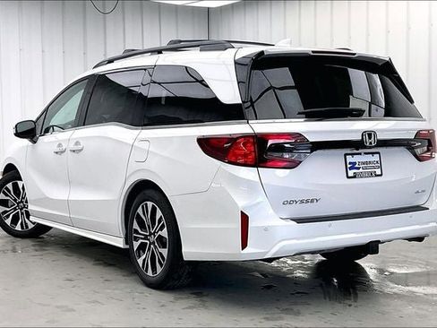 New 2026 Honda Odyssey Elite image 5