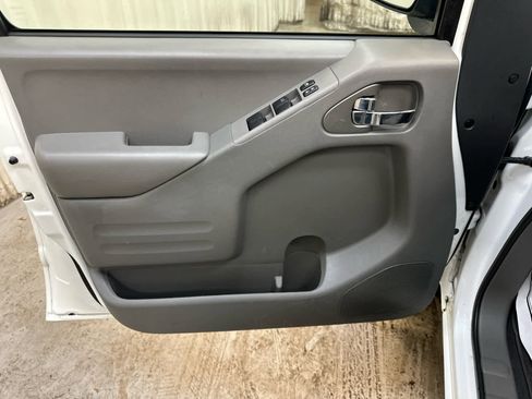 Certified 2020 Nissan Frontier SV image 26