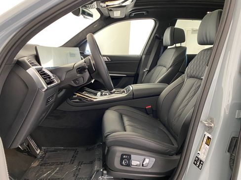 New 2026 BMW X7 xDrive40i w/ M Sport Package image 4