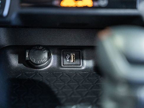 Used 2024 Toyota RAV4 LE image 21