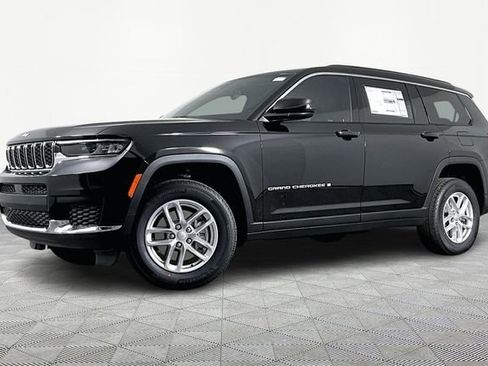 New 2025 Jeep Grand Cherokee L Laredo image 1