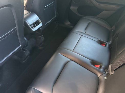 Used 2023 Tesla Model Y Long Range AWD/4WD image 27