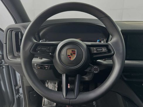 Certified 2025 Porsche Cayenne image 15