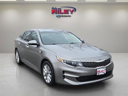 Used 2017 Kia Optima EX image 7