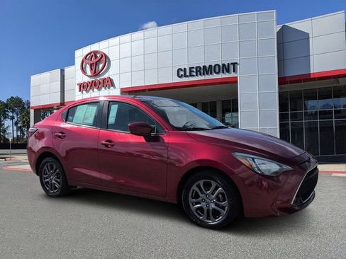 Used 2019 Toyota Yaris LE FWD image 1