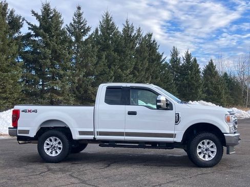 Used 2021 Ford F350 XLT w/ Snow Plow Prep Package image 22