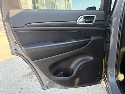Used 2021 Jeep Grand Cherokee Laredo X AWD/4WD image 33