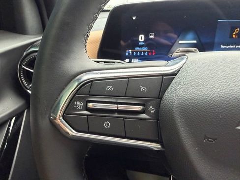 Used 2026 Chevrolet Equinox ACTIV w/ Convenience Package III FWD image 18