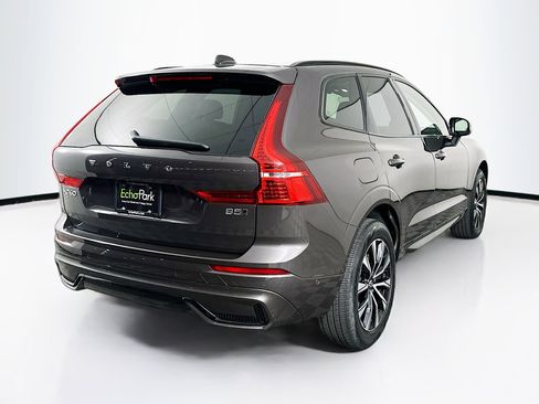 Used 2025 Volvo XC60 B5 Plus AWD/4WD image 9