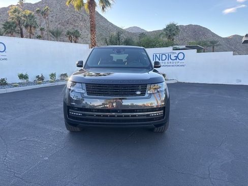 Used 2025 Land Rover Range Rover Long Wheelbase Autobiography image 2