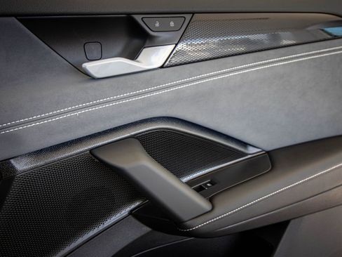 New 2026 Volkswagen Tiguan SE R-Line FWD image 22