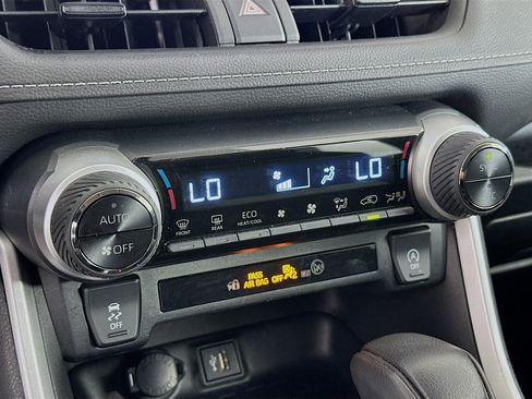 Used 2024 Toyota RAV4 XLE image 23