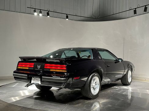 Used 1989 Pontiac Firebird Coupe RWD image 5
