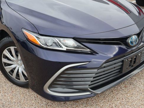 Used 2022 Toyota Camry LE FWD image 8