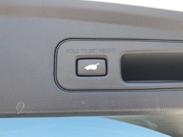 Certified 2024 Acura MDX w/ Technology Package AWD/4WD image 10