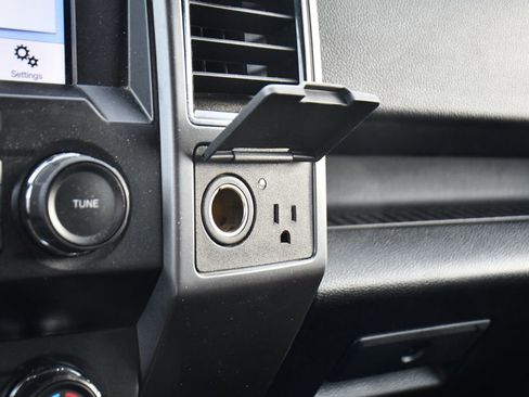 Used 2019 Ford F150 XLT w/ Equipment Group 302A Luxury image 30