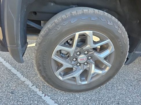 Used 2024 GMC Sierra 1500 SLT w/ SLT Premium Plus Package AWD/4WD image 12