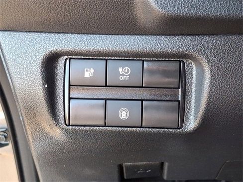 Used 2023 Nissan Leaf S image 25