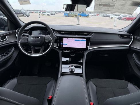 New 2026 Jeep Grand Cherokee Altitude image 21